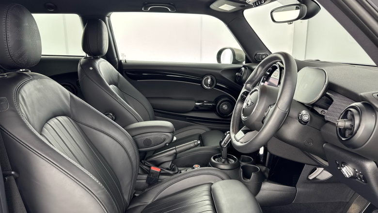 MINI Hatchback 2.0 Cooper S Exclusive 3dr Auto Petrol Hatchback